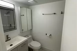 10839 NW 7th St, Miami, FL 33172 - Photo 9