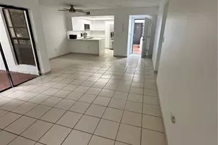 10839 NW 7th St, Miami, FL 33172 - Photo 13