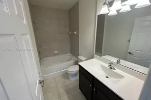 10600 NW 88th St, Doral, FL 33178 - Photo 15