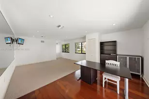 [Address not provided], Hallandale Beach, FL 33009 - Photo 59