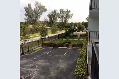 12500 NE 15 Ave #207, North Miami, FL 33161 - Photo 3