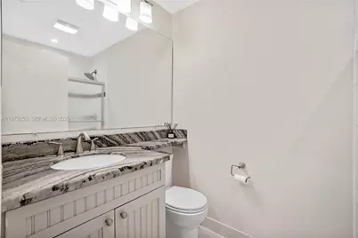 349 NW 94th Ter, Plantation, FL 33324 - Photo 17