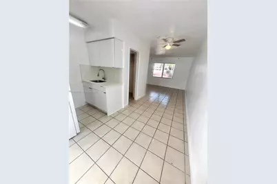 15 Alhambra Cir #6, Coral Gables, FL 33134 - Photo 1