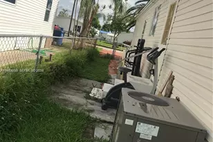 19800 SW 180th Ave, Miami, FL 33187 - Photo 3