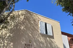 10229 NW 9th St Cir, Miami, FL 33172 - Photo 3