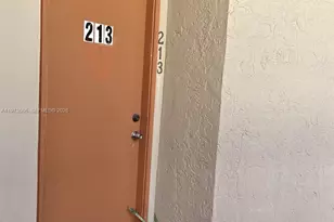 10229 NW 9th St Cir, Miami, FL 33172 - Photo 5