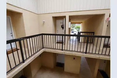 690 W Park Dr #2-204, Miami, FL 33172 - Photo 51