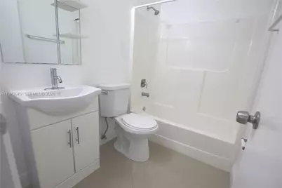 690 W Park Dr #2-204, Miami, FL 33172 - Photo 33