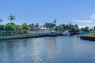 949 SE 10th Ct, Pompano Beach, FL 33060 - Photo 3