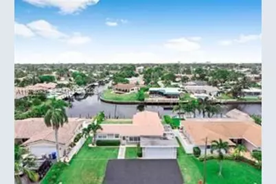 949 SE 10th Ct, Pompano Beach, FL 33060 - Photo 5