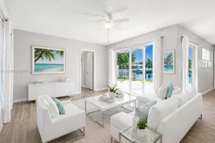 949 SE 10th Ct, Pompano Beach, FL 33060 - Photo 7