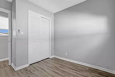 949 SE 10th Ct, Pompano Beach, FL 33060 - Photo 21