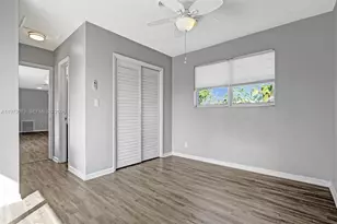 949 SE 10th Ct, Pompano Beach, FL 33060 - Photo 17