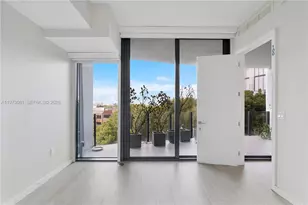 2831 S Bayshore Dr, Miami, FL 33133 - Photo 23