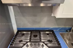 160 NE 203rd Terrace, Miami Gardens, FL 33179 - Photo 7