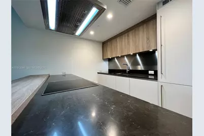 1000 Brickell Plz #1903, Miami, FL 33131 - Photo 5