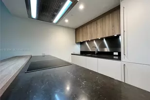 1000 Brickell Plaza, Miami, FL 33131 - Photo 5