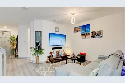 3494 W 106th Ter, Hialeah, FL 33018 - Photo 11