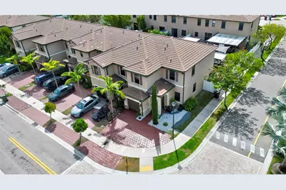 3494 W 106th Ter, Hialeah, FL 33018 - Photo 5