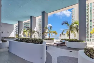 1300 Brickell Bay Dr, Miami, FL 33131 - Photo 33