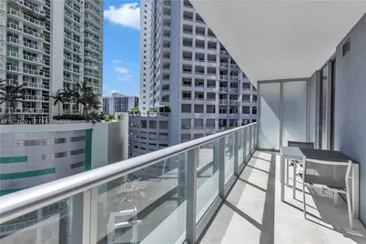 1300 Brickell Bay Dr #903, Miami, FL 33131 - Photo 17