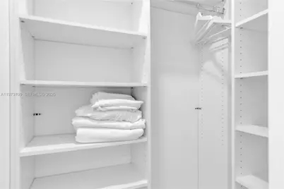 1300 Brickell Bay Dr #903, Miami, FL 33131 - Photo 25