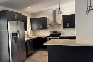 10042 SW 147th Pl, Miami, FL 33196 - Photo 5