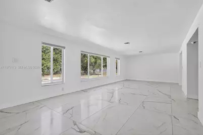 801 S Biscayne River Dr, Miami, FL 33169 - Photo 35