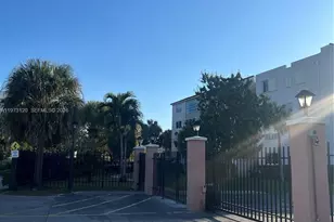 2851 Somerset Dr, Lauderdale Lakes, FL 33311 - Photo 41