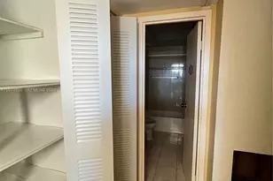 2851 Somerset Dr, Lauderdale Lakes, FL 33311 - Photo 23