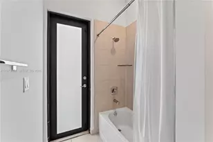 17564 SW 41st St, Miramar, FL 33029 - Photo 21