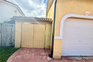 17802 SW 152nd Ct, Miami, FL 33187 - Photo 13