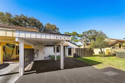 2007 Woodlands Way, Deerfield Beach, FL 33442 - Photo 7