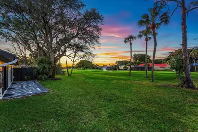 2007 Woodlands Way, Deerfield Beach, FL 33442 - Photo 67