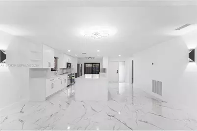 2007 Woodlands Way, Deerfield Beach, FL 33442 - Photo 19