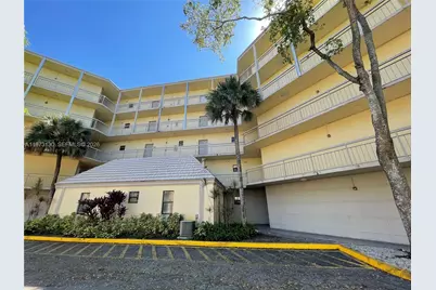 8290 Lake Dr #116, Doral, FL 33166 - Photo 35
