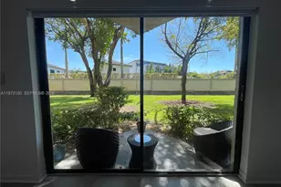 8290 Lake Dr, Doral, FL 33166 - Photo 25