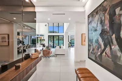 1572 NE 194th St, Miami, FL 33179 - Photo 9