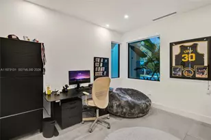 1572 NE 194th St, Miami, FL 33179 - Photo 23