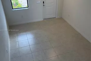 20564 NE 5th Pl, Miami, FL 33179 - Photo 15