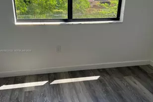 20564 NE 5th Pl, Miami, FL 33179 - Photo 27