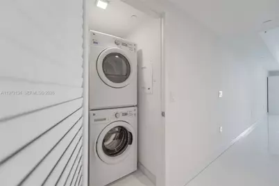 1010 Brickell Ave #3010, Miami, FL 33131 - Photo 15