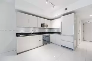 1010 Brickell Ave, Miami, FL 33131 - Photo 9