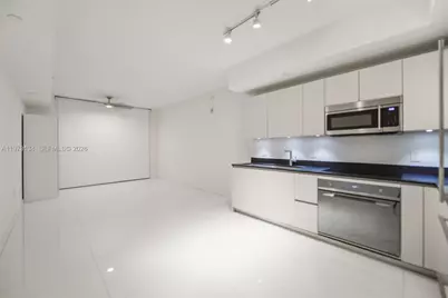 1010 Brickell Ave #3010, Miami, FL 33131 - Photo 7