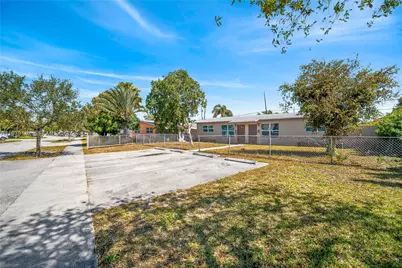 1920 NE 2nd Ter, Pompano Beach, FL 33060 - Photo 3