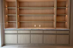 72 W Shore Dr W, Miami, FL 33133 - Photo 25