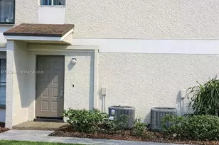 706 Gardens Dr, Pompano Beach, FL 33069 - Photo 1