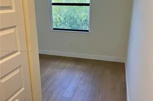 8031 NW 104th Ave, Doral, FL 33178 - Photo 7