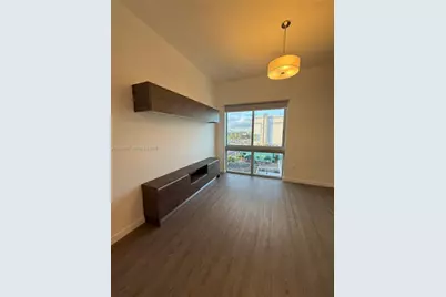 61 NW 37th Ave #0414, Miami, FL 33125 - Photo 5