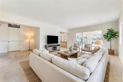 1265 S Alhambra Cir #B, Coral Gables, FL 33146 - Photo 3